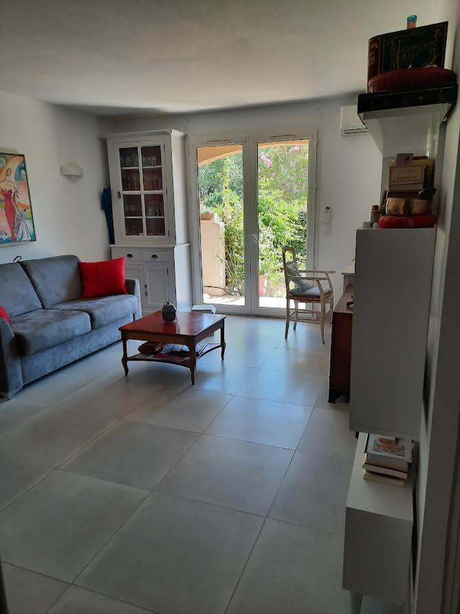 Rez De Jardin Zen, 50 M2, Aux Portes De L Esterel Et Proche Mer, Parking Gratuit Frejus Exterior photo